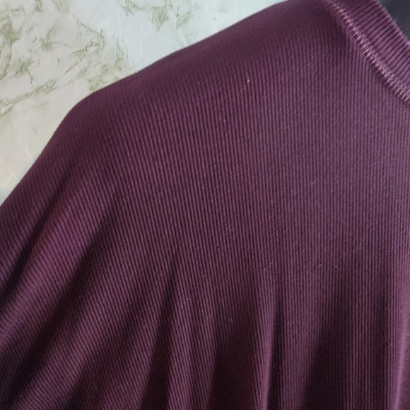 Pulse Ribbed Knit Long Sleeve Top - Picture 2 of 9